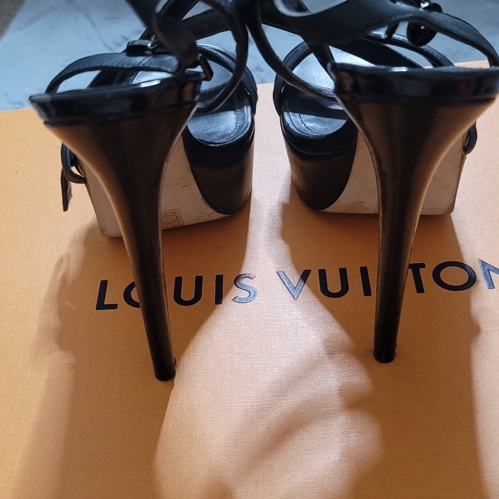 Shoes - Picture 2 of 2